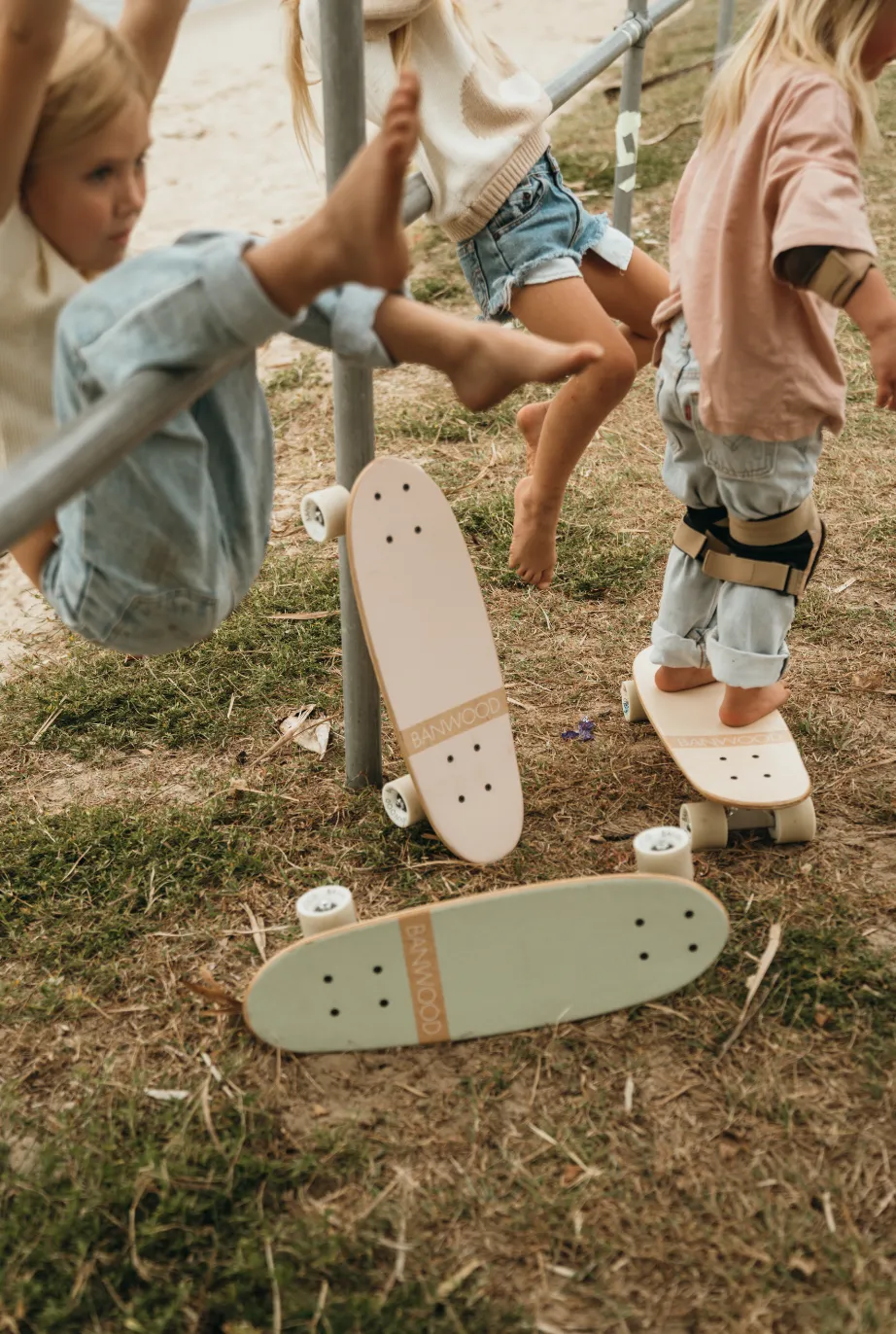 Banwood Skateboard - Pale Mint